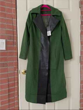 Women's Green Trench Coat with Black Front Trim 50% WOOL size 4